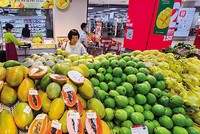 Chính phủ đặt mục tiêu tổng mức bán lẻ hàng hóa và doanh thu dịch vụ tiêu dùng năm 2025 tăng khoảng 12% trở lên