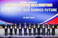 Lễ ký kết và thông qua các văn kiện chiến lược trên là một dấu mốc lịch sử, mở ra một chương phát triển mới của ASEAN trong hành trình liên kết khu vực trong hai thập kỷ tới. Ảnh: Nhật Bắc