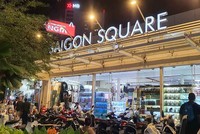 "Điểm nóng" buôn bán hàng giả, hàng nhái Saigon Square vắng vẻ