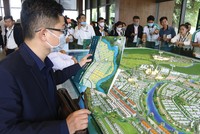 Thị trường bất động sản thời gian qua đã chứng kiến nhiều sự cố từ việc tung tin ảo về quy hoạch của giới đầu cơ
