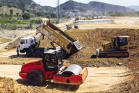 Nhiều dự án lớn đang tiếp tục được triển khai, hứa hẹn năm 2025 giải ngân vốn đầu tư công sẽ tích cực hơn. Ảnh: Đức Thanh
