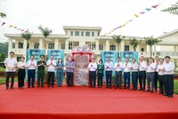 Bộ trưởng Nguyễn Văn Thắng gắn biển Công trình Kỷ niệm 80 năm Truyền thống ngành Tài chính