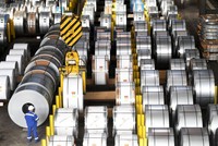 Nhập khẩu thép cán nóng khổ rộng tăng đột biến