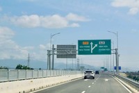 Một đoạn cao tốc Vân Phong - Nha Trang.