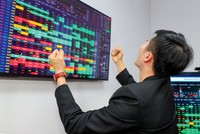 Cổ phiếu của các doanh nghiệp sản xuất lớn tại Việt Nam, đặc biệt trong các ngành dệt may và điện tử, tăng giá trong tuần qua