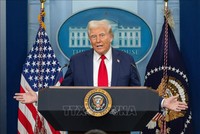Tổng thống Mỹ Donald Trump phát biểu họp báo tại Nhà Trắng. Ảnh: THX/TTXVN