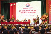 Ủy viên Ban Chấp hành Trung ương Đảng, Bí thư Đảng ủy, Bộ trưởng Bộ Tài chính Nguyễn Văn Thắng phát biểu tại Đại hội. Ảnh: Đức Thanh