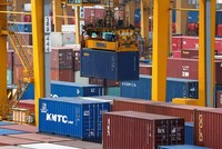 Việt Nam nhập siêu từ Thái Lan 2,62 tỷ USD, tăng xấp xỉ 22% so với cùng kỳ.