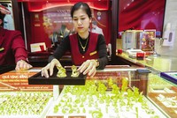 Đầu cơ vàng sẽ dần “hết cửa”, vốn sẽ được chuyển sang sản xuất, kinh doanh. Ảnh: Đức Thanh