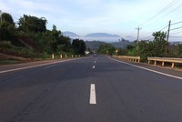 Một đoạn Quốc lộ 20 qua Lâm Đồng.