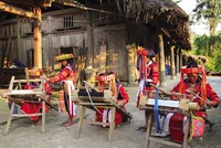 Đồng bào Pà Thẻn, Tuyên Quang.