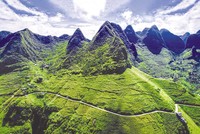 Mã Pì Lèng nằm trong Công viên địa chất toàn cầu Cao nguyên đá Đồng Văn. Ảnh: Ngô Chí Thành