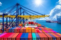 Năng lực cạnh tranh của hàng Việt sẽ được nâng tầm khi tuân thủ quy định về xuất xứ hàng hóa. 