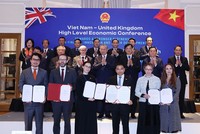 Lễ trao các biên bản.