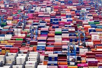 Cảng hàng hóa Thanh Đảo, tỉnh Sơn Đông, Trung Quốc. Ảnh minh họa: THX/TTXVN