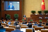 Quốc hội nghe tờ trình Dự án Luật Thương mại điện tử. 