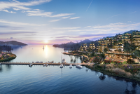 Bến du thuyền tại Flamingo Yacht Club dưới ánh hoàng hôn