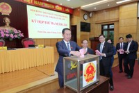 Các đại biểu HĐND tỉnh bỏ phiếu bầu Phó Chủ tịch UBND tỉnh, ảnh: Thanhhoa.gov.vn