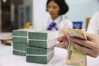 Kinh doanh chứng khoán là một trong những hoạt động giúp ngân hàng đa dạng hóa nguồn thu và giảm thiểu rủi ro 