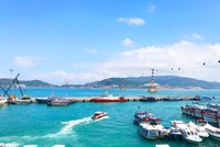 Cuộc di cư về phía biển được xem như cách tái định vị giá trị sống của giới tinh hoa.