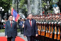 Lễ đón trọng thể Tổng Bí thư Tô Lâm và Phu nhân tại thủ đô Viêng Chăn, Lào 