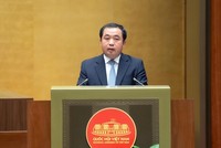 Bộ trưởng Bộ Nông nghiệp và Môi trường Trần Đức Thắng báo cáo giải trình. 