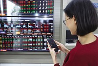 Không chỉ áp đảo về số lượng, nhà đầu tư cá nhân còn chiếm khoảng 85-95% tổng giá trị giao dịch toàn thị trường 