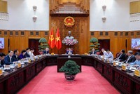 Thủ tướng Phạm Minh Chính chủ trì cuộc họp của Thường trực Chính phủ chiều tối 23/12 - Ảnh: VGP.