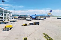 Cảng hàng không quốc tế Đà Nẵng được xác định là một trong những cảng hàng không quốc tế trọng điểm của khu vực miền Trung và cả nước 