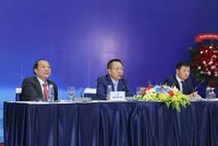 Ban lãnh đạo trả lời câu hỏi của cổ đông