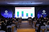 Bà Nguyễn Nam Anh, Giám đốc Phòng Quản lý Niêm yết Sở Giao dịch Chứng khoán TP.HCM chia sẻ tại VLCA 2025 (Ảnh: Lê Toàn)