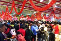 Nghẹt thở vào siêu thị ngày cận Tết