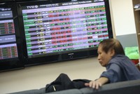 Phát triển thị trường chứng khoán bền vững: Mục tiêu của nhà quản lý