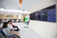 Chuyện của 2 kênh tài trợ vốn