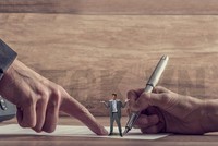 Nghĩa vụ cung cấp thông tin: Điểm nóng tranh chấp bảo hiểm