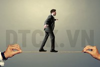 Góc nhìn kỹ thuật phiên 26/2: Xu hướng chính vẫn là giảm điểm