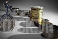 [interActive] Chứng khoán tuần qua: Ngôi vị người giàu nhất sàn chứng khoán lại đổi chủ