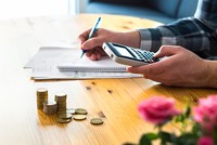 Bàn tròn chứng khoán: Bluechip sẽ bị chốt lời?