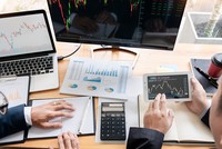 Nhà đầu tư nước ngoài tiếp tục bán ròng hàng trăm tỷ đồng trong phiên hồi phục ngày 1/12