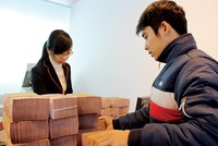 Bất động sản và tín dụng: Lửa đã gần rơm, mới... bén!