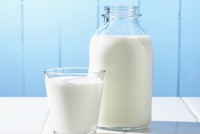 Giá tăng phi mã, hãng sữa vô tư thu lợi lớn