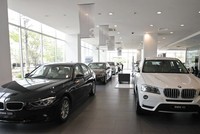 Việc tính thuế xe nhập khẩu nguyên chiếc trên cơ sở giá CIF không bao gồm chi phí bán hàng đang gây bất lợi cho doanh nghiệp sản xuất trong nước    