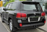 Quy định hiện hành không đề cập số lượng ô tô mà doanh nghiệp có thể nhận dưới hình thức quà biếu, tặng của đối tác nước ngoài