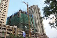  Dự án CT3, thuộc Tổ hợp The Pride quận Hà Đông bị “đắp chiếu” thời gian dài vì chủ đầu tư thiếu vốn triển khai. Dự án được mở bán gần đây với tên mới là HP Landmark Tower, với giá trên 1 tỷ đồng/căn hộ. Hiện Dự án đã xây dựng đến tầng 16