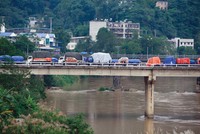 Nhiều mặt hàng xuất khẩu chủ yếu của Việt Nam đang lệ thuộc vào thị trường Trung Quốc        