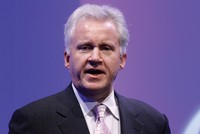 CEO General Electric “đau đầu” về đi hay ở