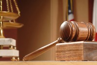 Làm rõ quyền khởi kiện của cổ đông