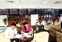 Doanh số giao dịch môi giới tại TCSC trong 10 tháng đầu năm nay tăng gần 5 lần.
Ảnh: Lê Toàn