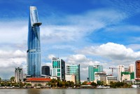 Tháp tài chính Bitexco long lanh hơn một phần nhờ "phông nền" xấu!