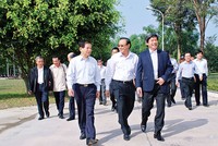 Nguyên Chủ tịch nước Nguyễn Minh Triết về thăm Nhà máy nhân dịp chuẩn bị khởi công dây chuyền 2